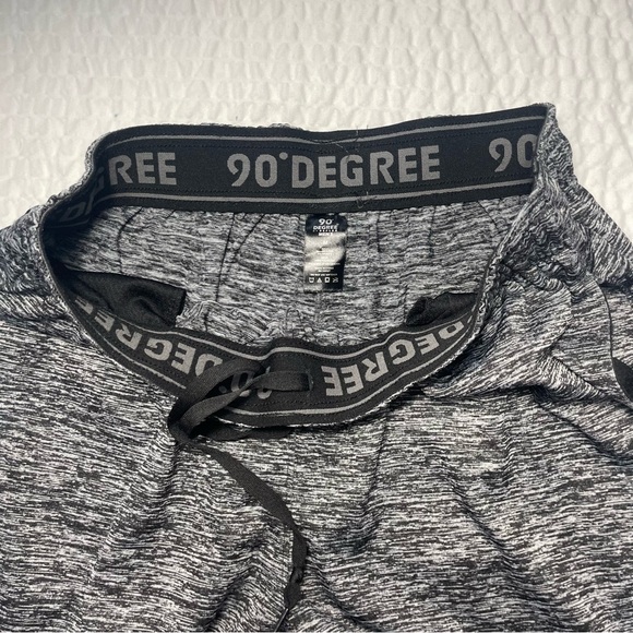 90 Degree Active Shorts. Priced To Sell 🤩 M - Picture 3 of 6
